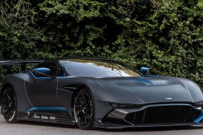 开云体育官网下载-“东安湖体育公园赛场：龙舟赛事重燃传统水上竞技的魅力”