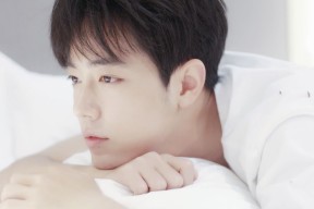 开云app-比赛最后阶段体能下滑明显教练组考虑优化轮换策略，比赛最后阶段提升到最高速度