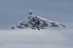 开yun官网-切尔西夺冠引发媒体热议，成热门话题，切尔西夺冠球迷反应